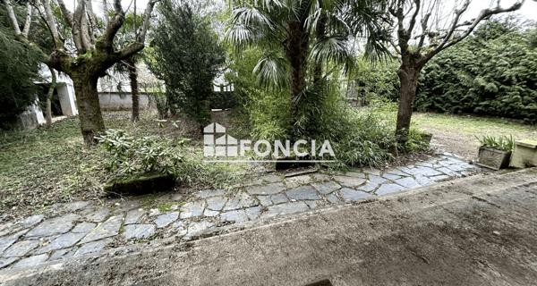 À vendre Maison 10 pièces 298.65 m² - Brassac 81260