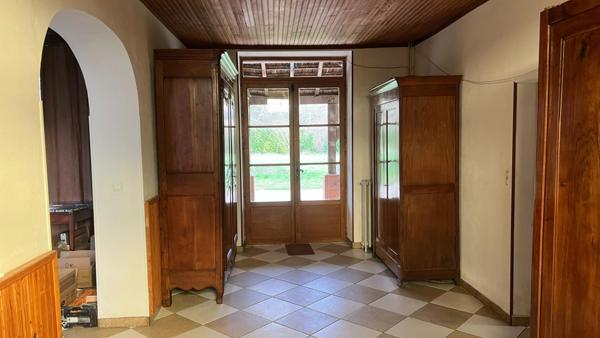 Propriété 230m2 d’habitation + 230 m2 de dépendances à rénover + annexes, sur terrain 4800m2.