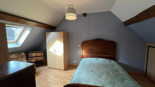 Propriété 230m2 d’habitation + 230 m2 de dépendances à rénover + annexes, sur terrain 4800m2.