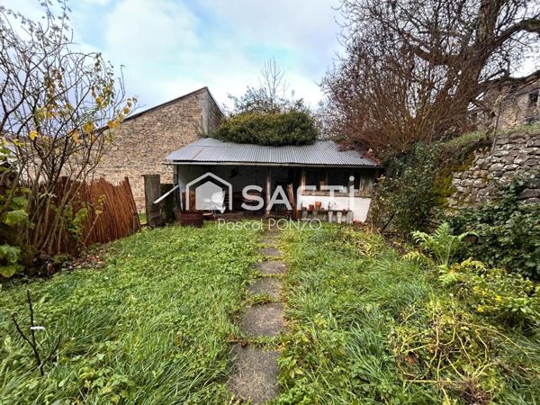 Magnifique maison de 1867 au cœur du charmant village de Magnat-l’Étrange