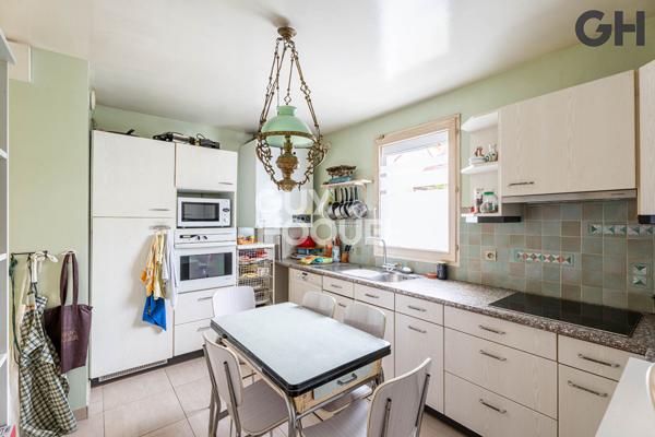CHARMANTE MAISON FAMILIALE DE 6 PIECES  (142.44 m²)  À SOISY-SUR-SEINE