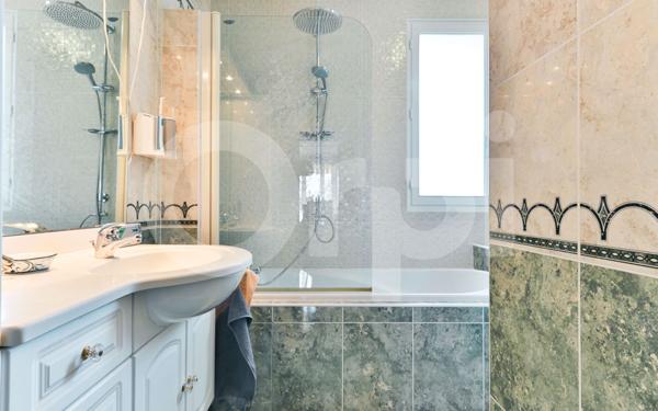 Appartement à vendre    4 pièces • 83 m2 Lyon 5