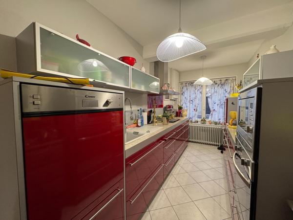 Maison de ville avec jardin et garage