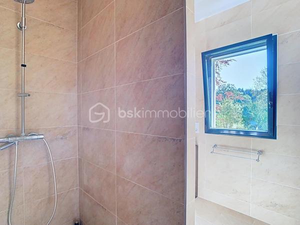 Maison d architecte de 199,49 m²