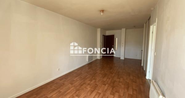 Location Appartement 2 pièces 45.83 m² - Corbeil-essonnes 91100