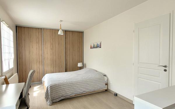 Maison à vendre    6 pièces •  Fay-aux-Loges