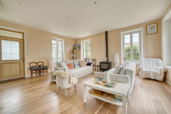 Maison à vendre 4 pièces PORT DES BARQUES (17)