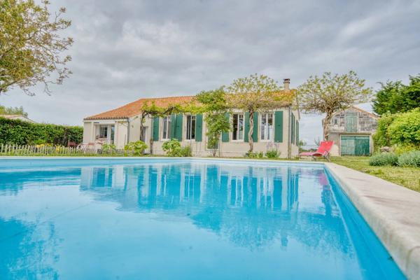 Maison à vendre 4 pièces PORT DES BARQUES (17)