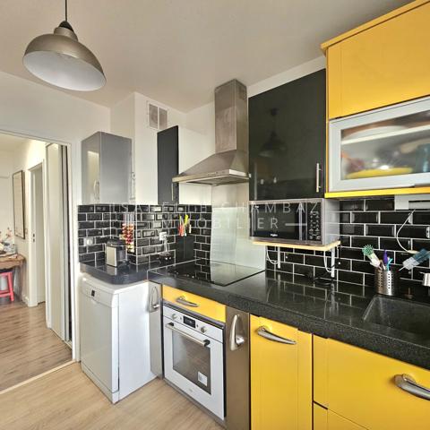 Appartement
         3 pièces
        - 65 m² Exclusivité 365 000 € *