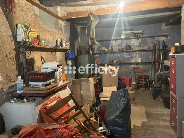 Maison
         5 pièces
        - 103 m² 61 000 € *