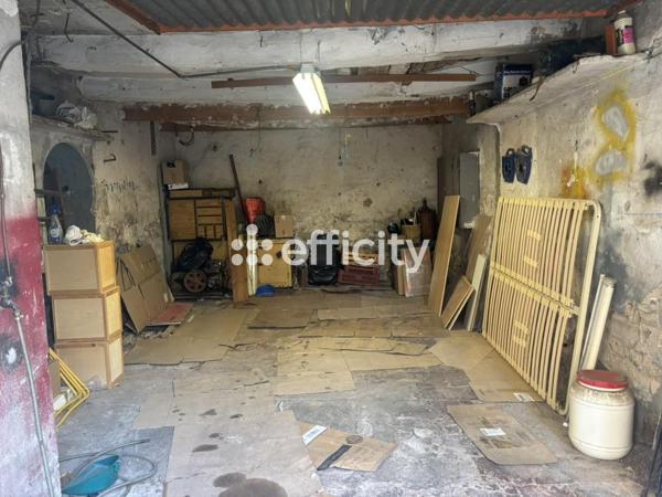 Maison
         5 pièces
        - 103 m² 61 000 € *