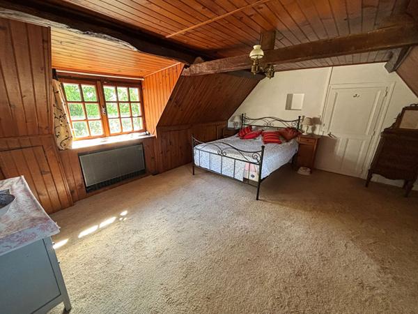 Fermette de caractère près du Mans ? Maison 201 m², dépendances et terrain de 1,1 hectare