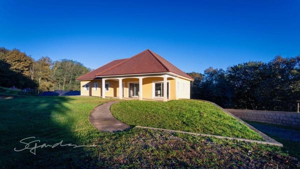 SAINT FAUST (64) - Maison T5 à louer meublée.