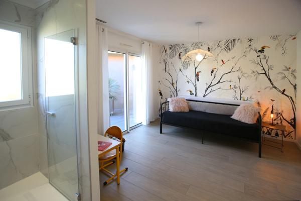 MAISON CONTEMPORAINE HAUT DE GAMME 203M2 AVEC PISCINE CHAUFFÉE ET DOUBLE GARAGE