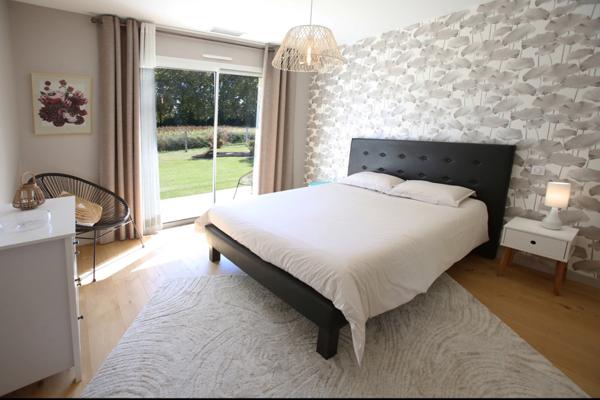 MAISON CONTEMPORAINE HAUT DE GAMME 203M2 AVEC PISCINE CHAUFFÉE ET DOUBLE GARAGE