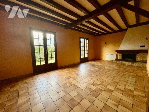 MAISON DE PLAIN PIED SUR SOUS-SOL TOTAL A GOURNAY EN BRAY