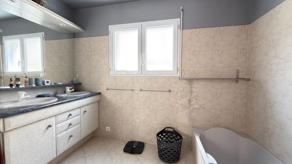 LA ROCHE SUR YON, MAISON 5 CHAMBRES, LES OUDAIRIES EXCLUSIVITE AMANDA