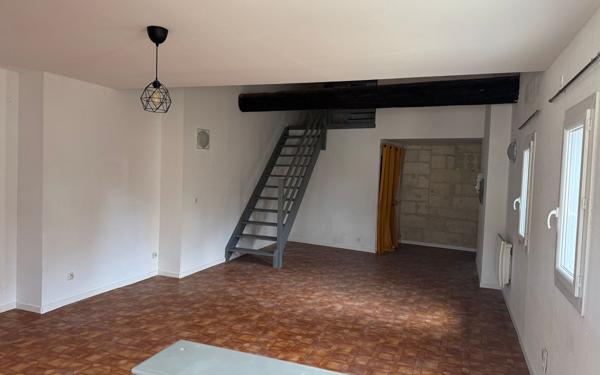 Appartement à louer    4 pièces •  Beaucaire