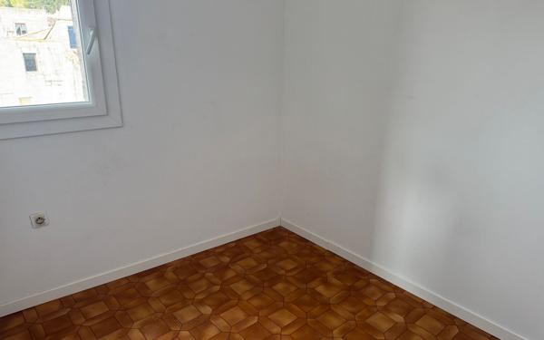 Appartement à louer    4 pièces •  Beaucaire