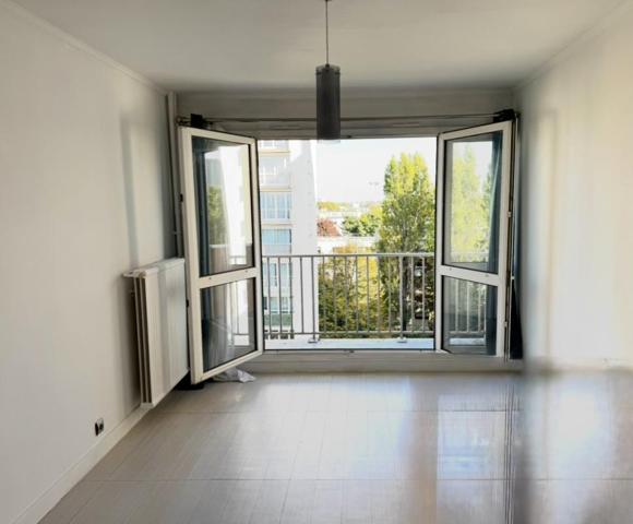 À 10 min à pied de la nouvelle station de métro ligne 14 - L'Haÿ-les-Roses (Grand Paris Express) - Appartement 2P 45 m² avec Balcon, cave et parking