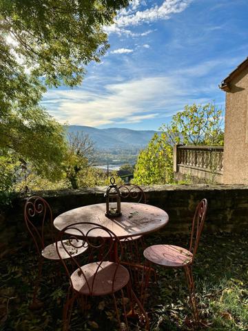 Maison familiale de plain-pied sur sous-sol