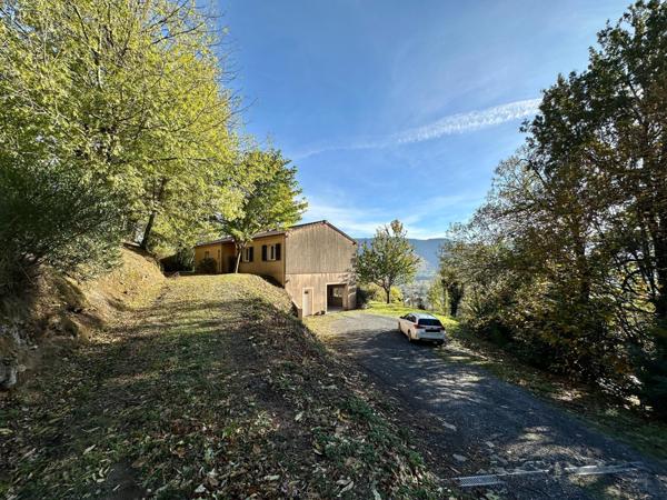 Maison familiale de plain-pied sur sous-sol