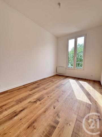Appartement F3 à vendre  3 pièces - 49 m2 LA PLAINE ST DENIS - 93