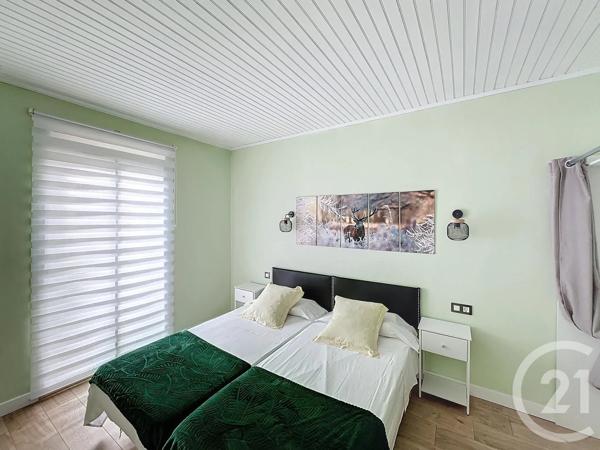 Appartement F4 à vendre  4 pièces - 82,30 m 2   AMELIE LES BAINS PALALDA  - 66