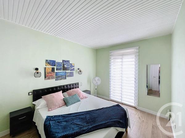 Appartement F4 à vendre  4 pièces - 82,30 m 2   AMELIE LES BAINS PALALDA  - 66