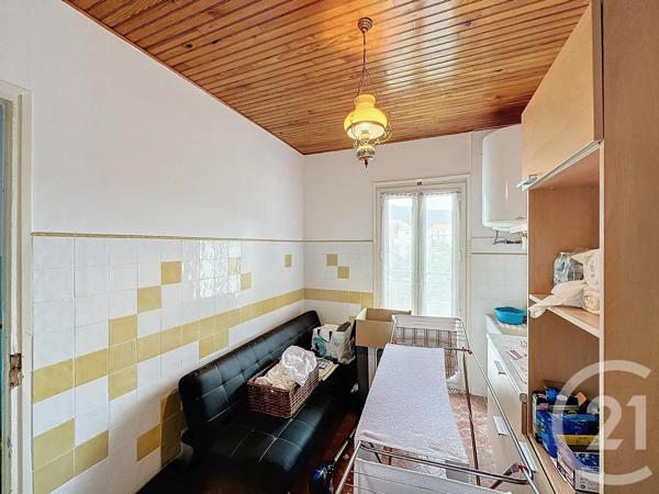 Appartement F4 à vendre  4 pièces - 82,30 m 2   AMELIE LES BAINS PALALDA  - 66