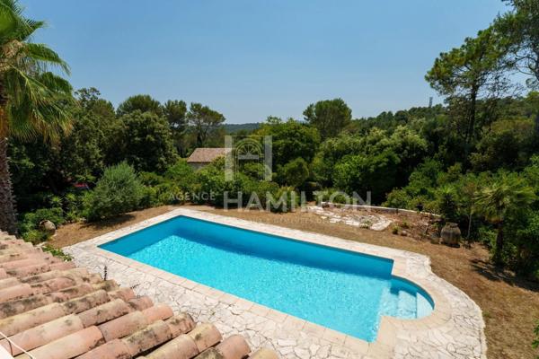 VILLA AVEC PISCINE À PROXIMITÉS DES ÉCOLES Valbonne