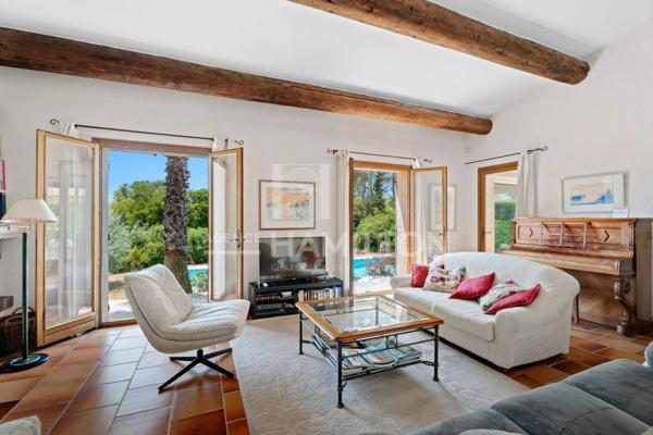 VILLA AVEC PISCINE À PROXIMITÉS DES ÉCOLES Valbonne