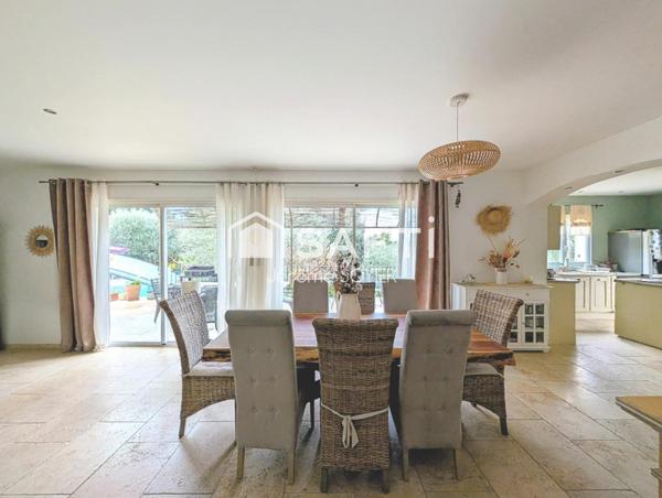 MAISON DE 128 M² AVEC SA DEPENDANCE DE 50 M²