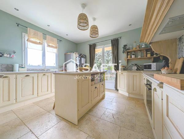 MAISON DE 128 M² AVEC SA DEPENDANCE DE 50 M²