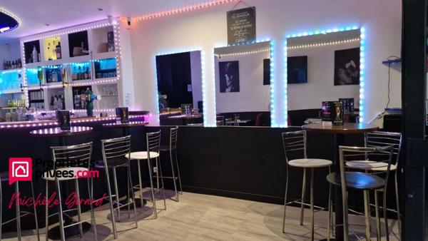 ROANNE  -  BAR  PUB  KARAOKÉ