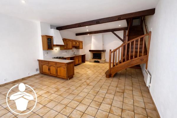 Vente                                                      Maison
                        
                     5 pièces                      120 m2                     à Monclar