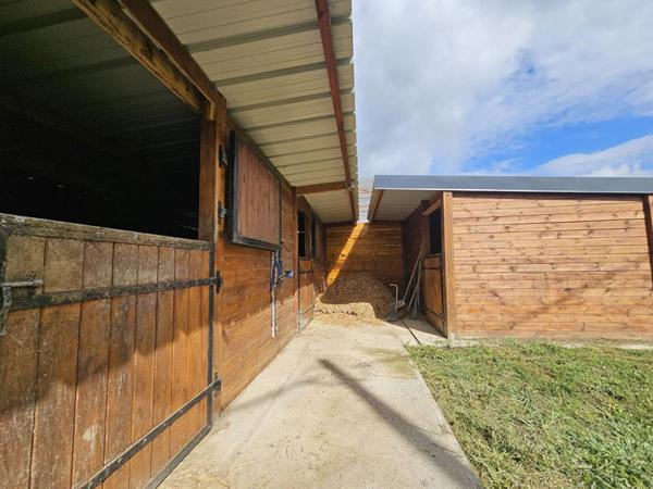 Maison d'exception avec terrain équestre à 5 minutes de Mauléon