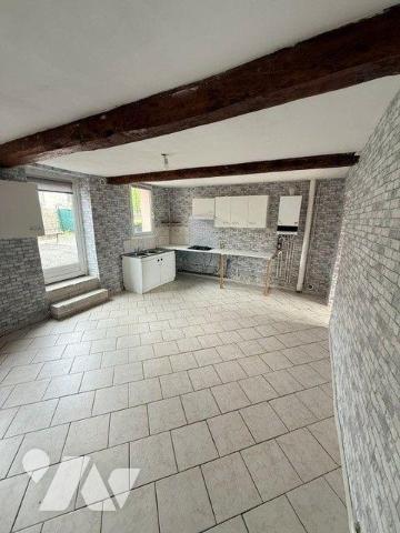 Immeuble commercial et appartements à vendre à Hesdin-la-Forêt (62140) en Pas-de-Calais (62)
...