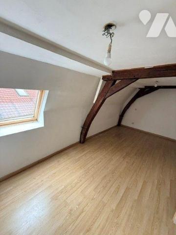 Immeuble commercial et appartements à vendre à Hesdin-la-Forêt (62140) en Pas-de-Calais (62)
...