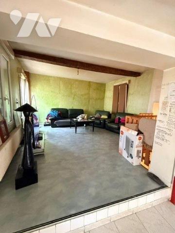 Immeuble commercial et appartements à vendre à Hesdin-la-Forêt (62140) en Pas-de-Calais (62)
...