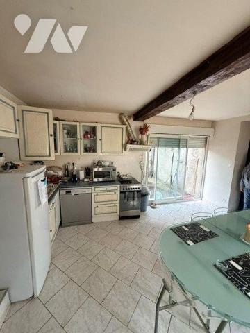 Immeuble commercial et appartements à vendre à Hesdin-la-Forêt (62140) en Pas-de-Calais (62)
...