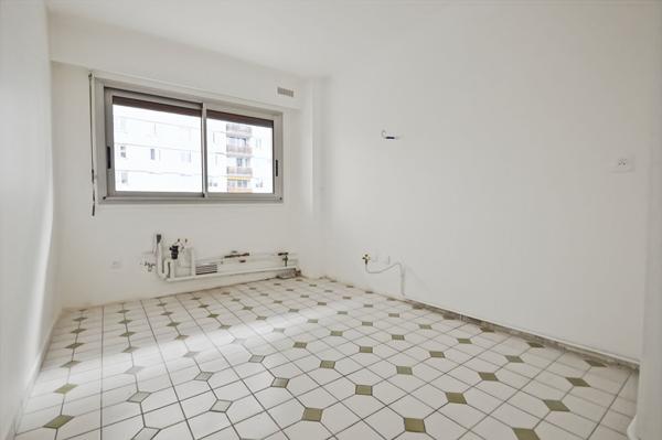 Appartement Vanves 3 pièce(s) 86 m² Métro L13- Cave & Parking