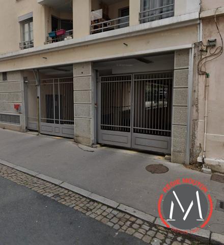 11 RUE DES CHATREUX