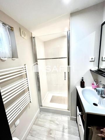Propriété composée de deux logements – 1052 m² de terrain clôturé