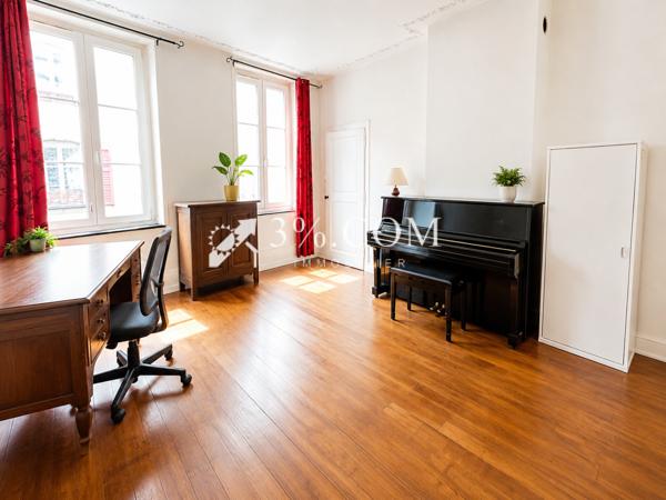 Appartement 4 pièce(s) 2 chambre(s) 113 m²