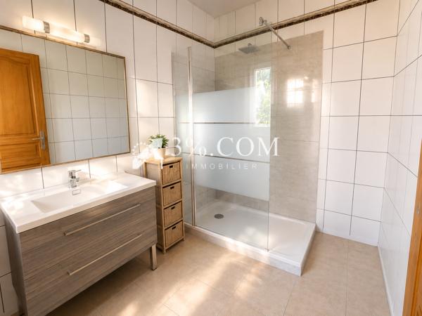 Appartement 4 pièce(s) 2 chambre(s) 113 m²