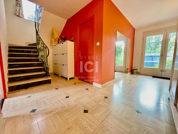 MAISON - 157M² - 4 CHAMBRES - GARAGES - COMBES AMENAGEABLES - GERGAUDIERE