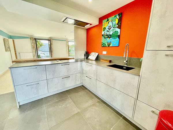 MAISON - 157M² - 4 CHAMBRES - GARAGES - COMBES AMENAGEABLES - GERGAUDIERE