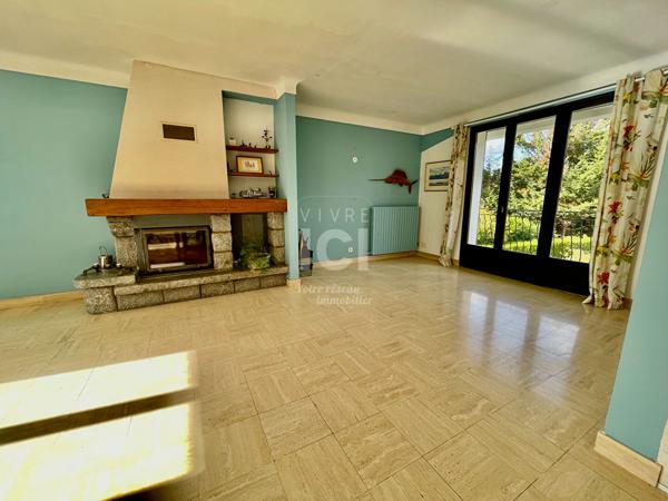 MAISON - 157M² - 4 CHAMBRES - GARAGES - COMBES AMENAGEABLES - GERGAUDIERE
