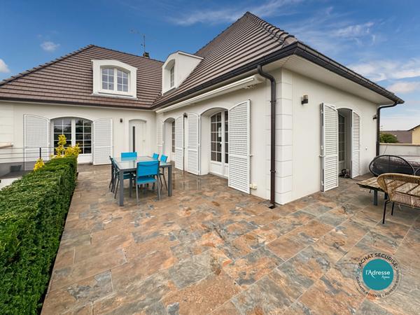 Maison individuelle rénovée sur sous-sol total